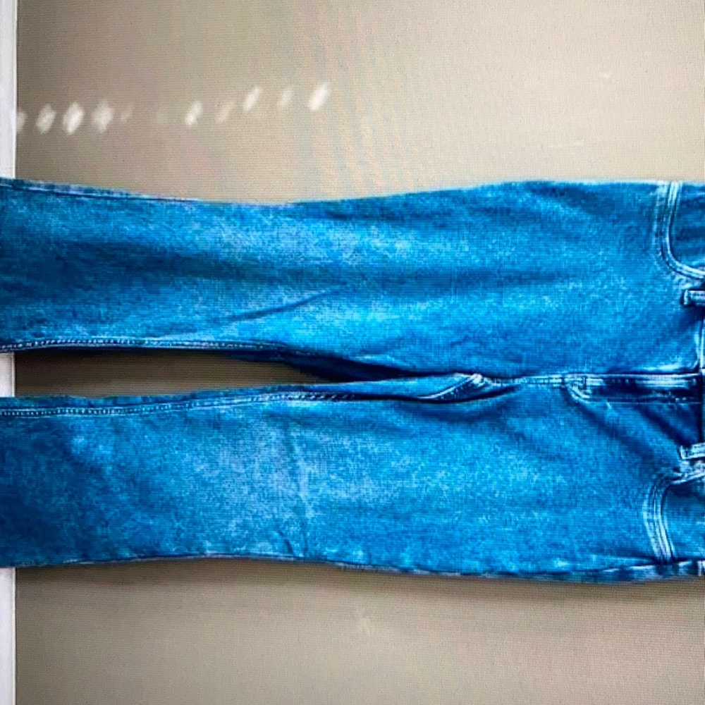 Aerie Light Wash Elastic waist flare leg jeans